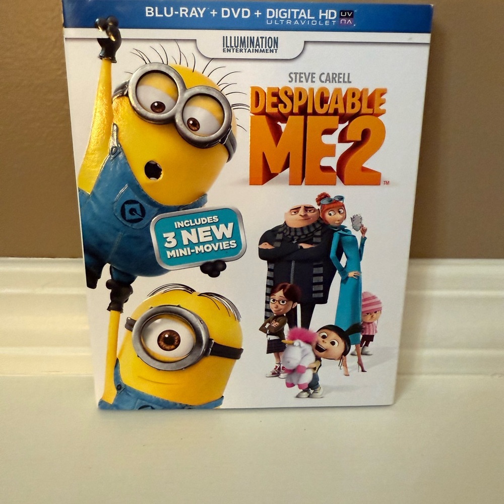 Despicable Me 2: Blu-ray +DVD + Digital HD; W/Slipcover NWT